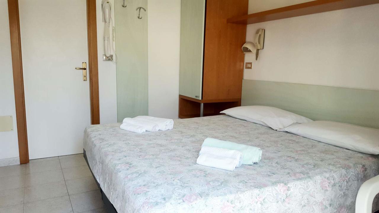 Hotel Villa Cesira Bellaria-Igea Marina Zimmer foto
